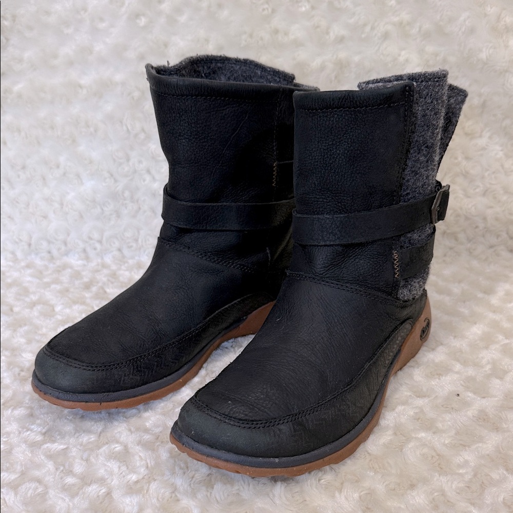 Chaco Black and Gray Winter Boots